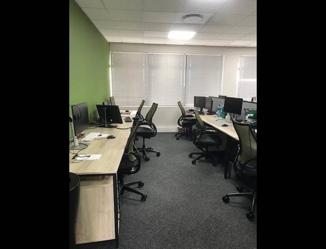 442M² OFFICE TO LET IN LA LUCIA